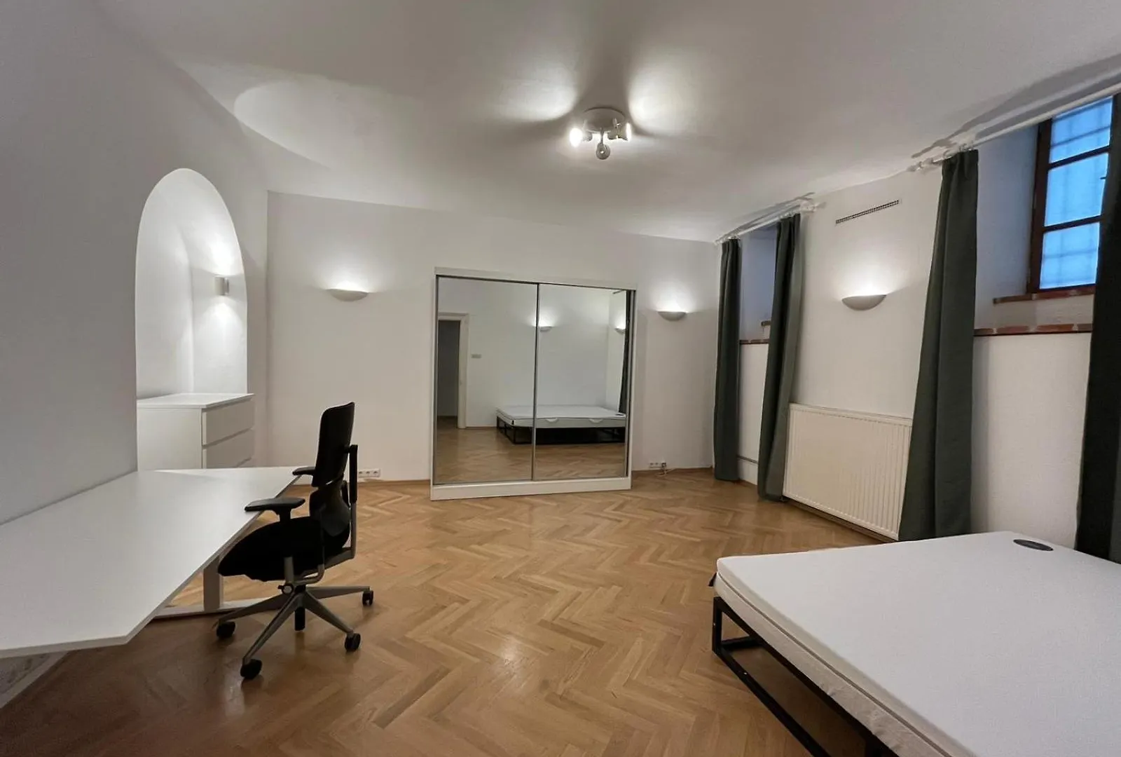 Room Close To Karlsplatz elérhetőségei